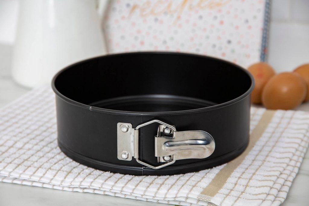 Wham Essentials 20cm Springform Cake Tin Black Wham Essentials 20cm Springform Cake Tin Black